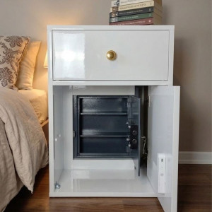 Gizli Bölmeli Komodin Beyaz – NFC & Anahtarlı Para Kasası | Kasatürk